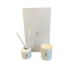 Load image into Gallery viewer, Soy Wax Scented Candle &amp; Diffuser Gift Set - White
